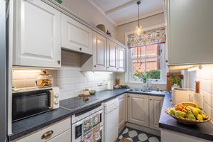 Photo 12- click for photo gallery